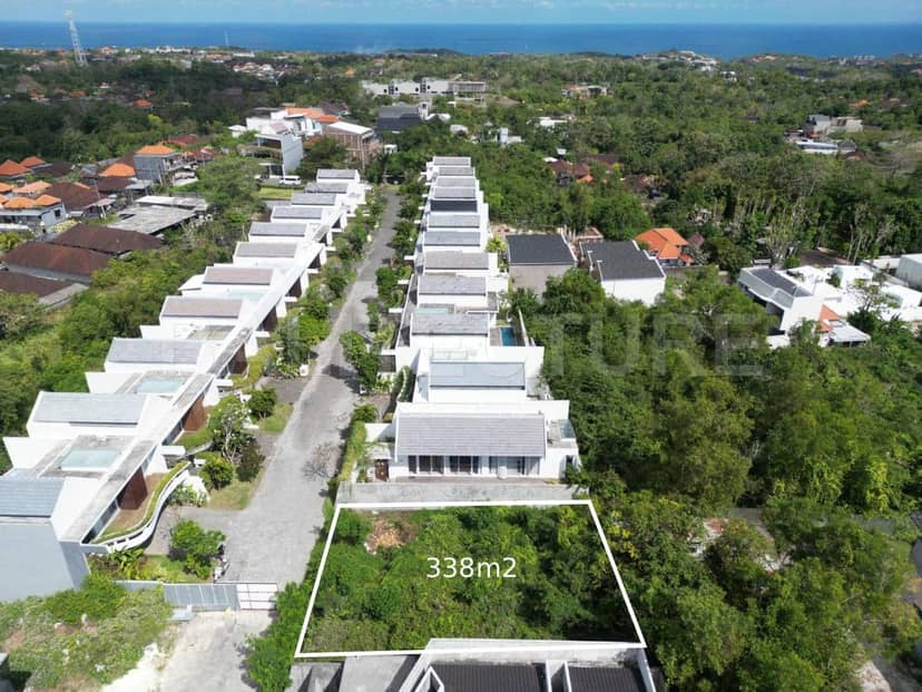 Land for Sale in Ungasan 338m² in Exclusive Secured Villa Complex, Uluwatu, Bali