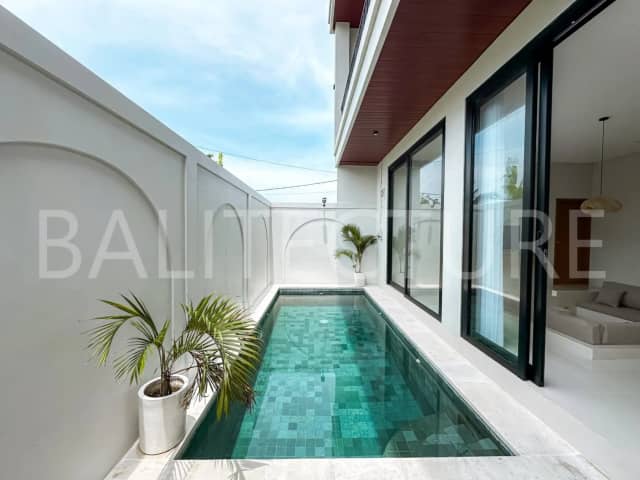 Modern Leasehold Villa in Kedungu Beach – 2BR Luxury with Rice Field View, Pererenan
