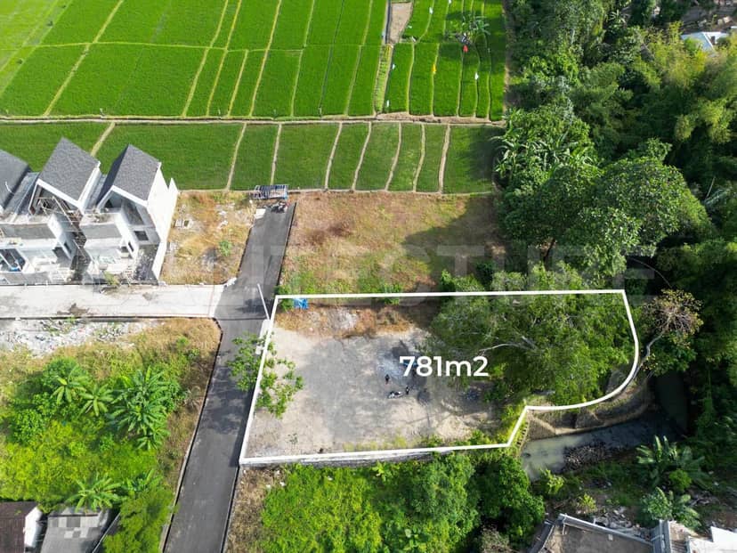 Freehold Land for Sale in Kedungu Bali 781m² Riverfront Plot Near the Beach, Pererenan, Bali