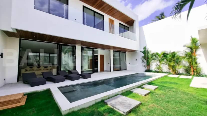 Turnkey Minimalist Villa in Tumbak Bayuh, Ideal for Living or Daily Rental Business, Canggu, Bali