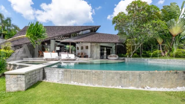 A Boutique 3 Bedroom Villa for Sale in the Heart of Seminyak, Seminyak