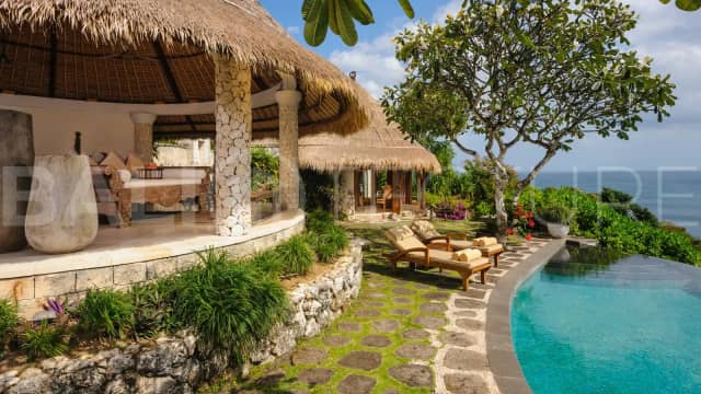 A Splendid Clifftop Villa for Sale near Bingin Beach Bali, Uluwatu