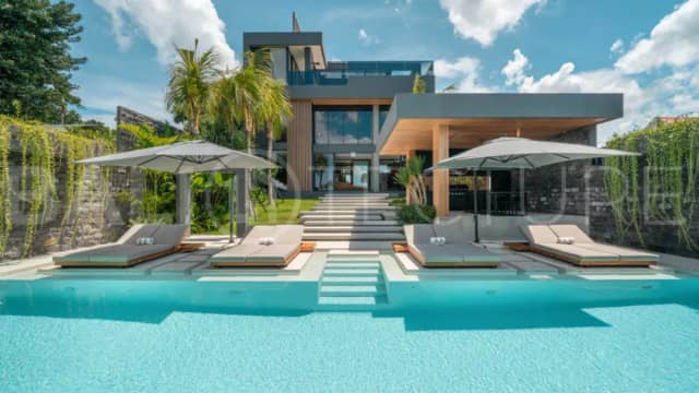 Amazing Modern 4 Bedroom Villa for Sale in Canggu, Canggu