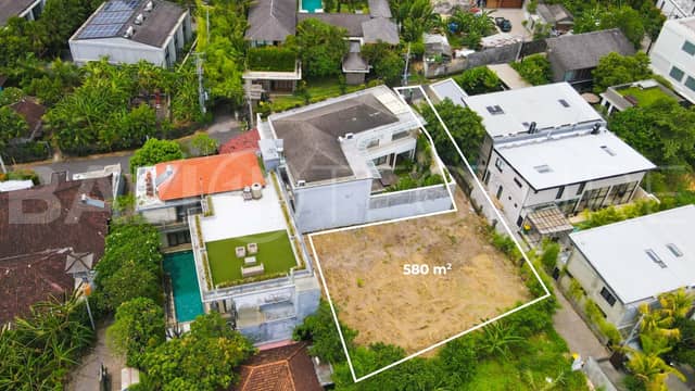 Prime Plot 580 m2 for Sale Near Berawa Beach, Canggu