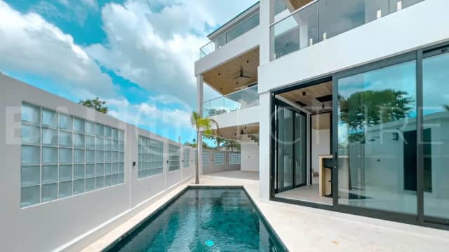 Sustainable Luxury Living, Smart 5 Bedroom Villa in Tumbak Bayuh, Canggu