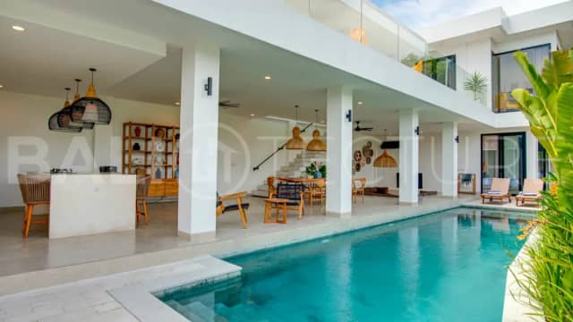 Charming 5 Bedroom Villa for Sale in Padonan Canggu, Canggu