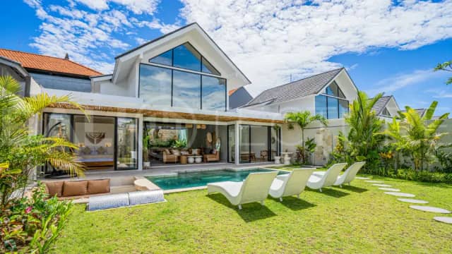Off-Plan Expansive Tropical 4 Bedroom Villa for Sale in Semer Kerobokan, Seminyak