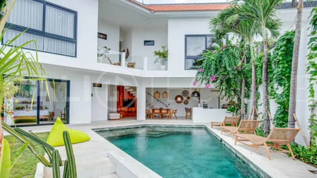 Exquisite 3 Bedroom Villa for Sale Just Steps Away from Seseh Beach, Pererenan
