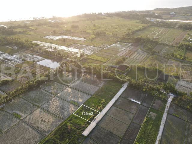 Beautiful 326m2 of Land in Kedungu with Ocean Views, Pererenan