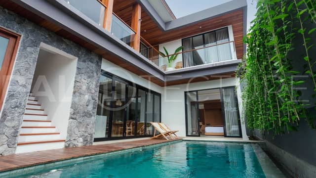 Modern 4 Bedroom Villa for Sale in a Residential Area of Padonan Canggu, Canggu
