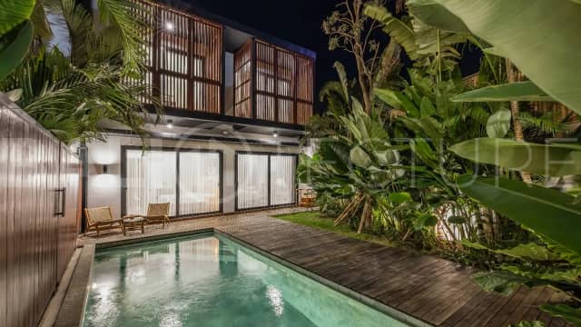 Modern Tropical 3 Bedroom Villa for Sale near Batu Bolong Beach Canggu, Canggu