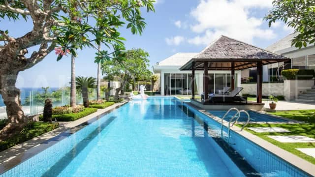 Sophisticated Cliffside Villa with Stunning Ocean Views for Sale near Pandawa Beach Bali, Uluwatu
