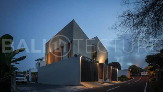 Modern Freehold Townhouse Villa in Nusa Dua, Uluwatu