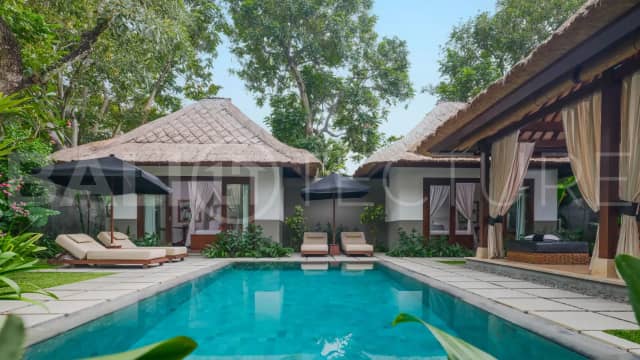 Modern Balinese Villa with Open Design and Big Pool in Seminyak for Sale, Seminyak