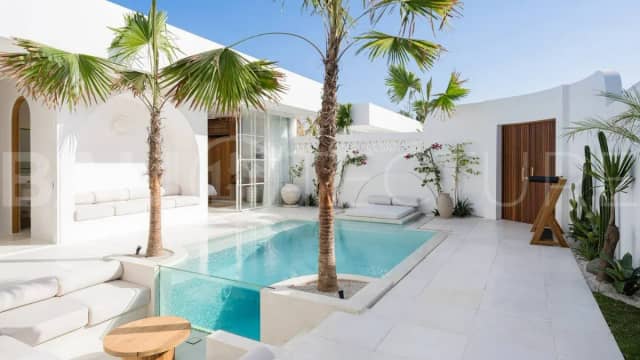 Tropical 3 Bedroom Villa for Sale in The Prime Area of Bingin, Uluwatu
