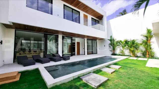 Turnkey Minimalist Villa in Tumbak Bayuh, Ideal for Living or Daily Rental Business, Canggu