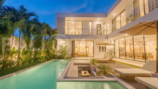 Brand New 5 Bedroom Leasehold Villa for Sale in Tumbak Bayuh, Canggu