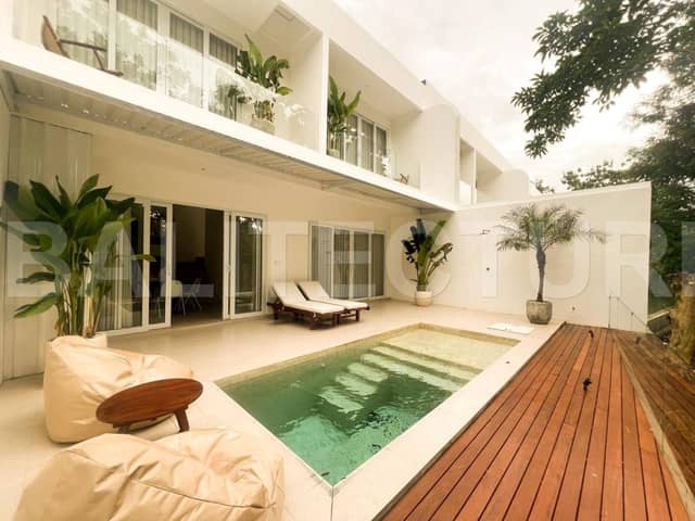 2-Bedroom Golf View Villa for Sale Near Balangan Beach – Turnkey Investment Opportunity, Uluwatu