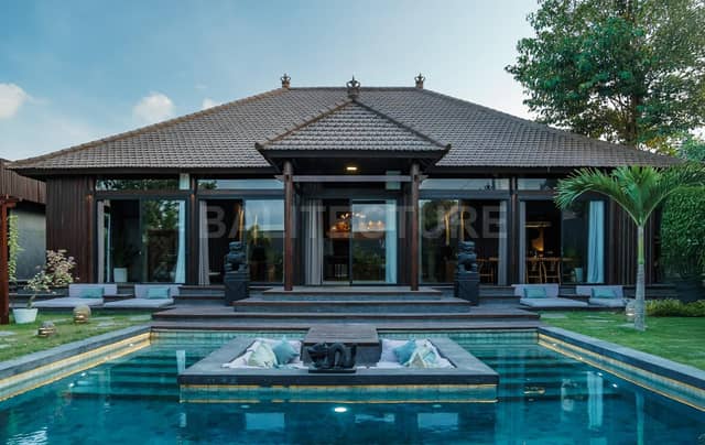 Luxury 4-Bedroom Villa with Pool, Sauna & Home Cinema for Sale in Bukit – Leasehold 28 Years, Uluwatu