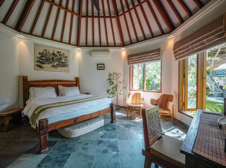 5-BEDROOM TROPICAL DESIGN IN GIANYAR 17