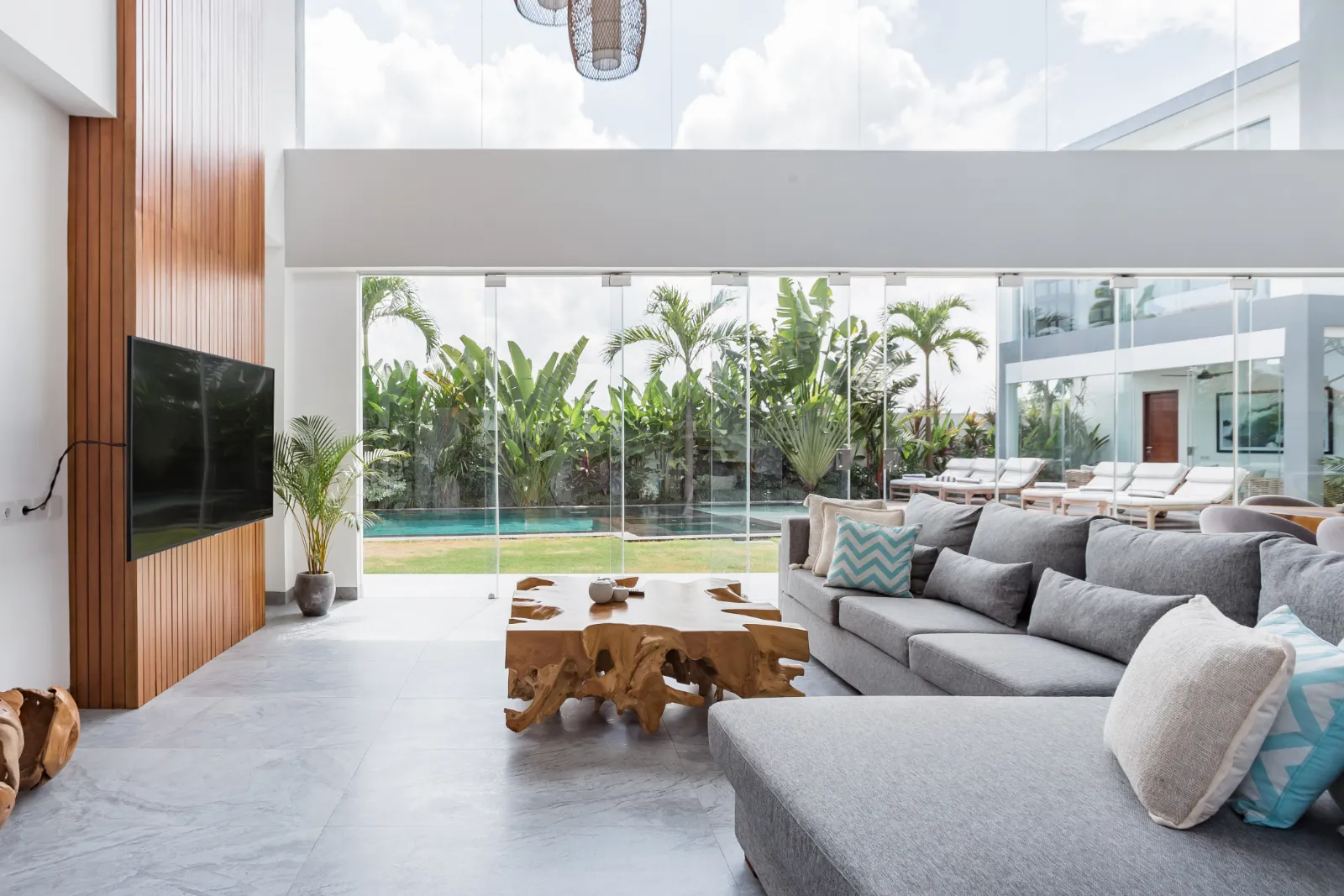 5 BEDROOM STUNNING MODERN STYLE VILLA IN PRIME AREA CANGGU 18