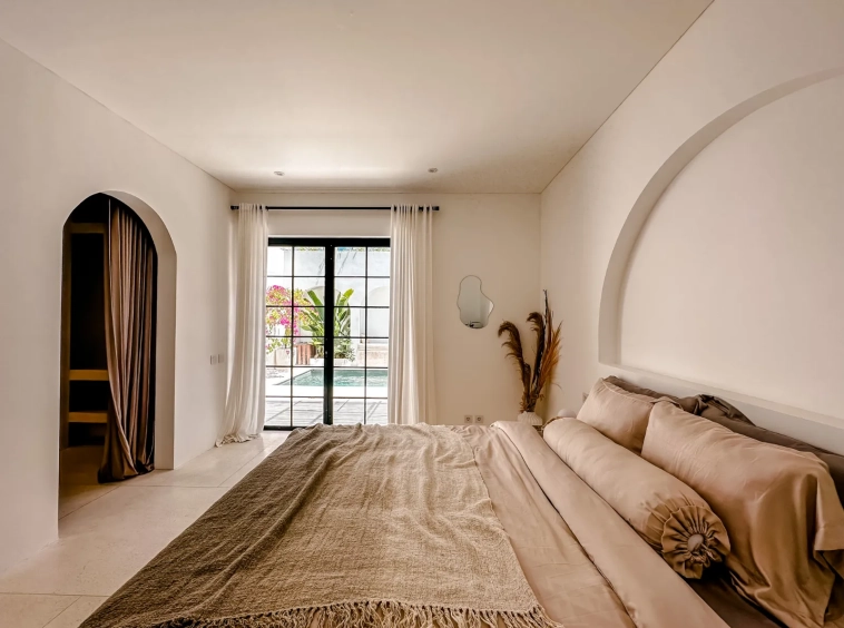 2-BEDROOM MEDITERRANEAN DESIGN IN CANGGU 10
