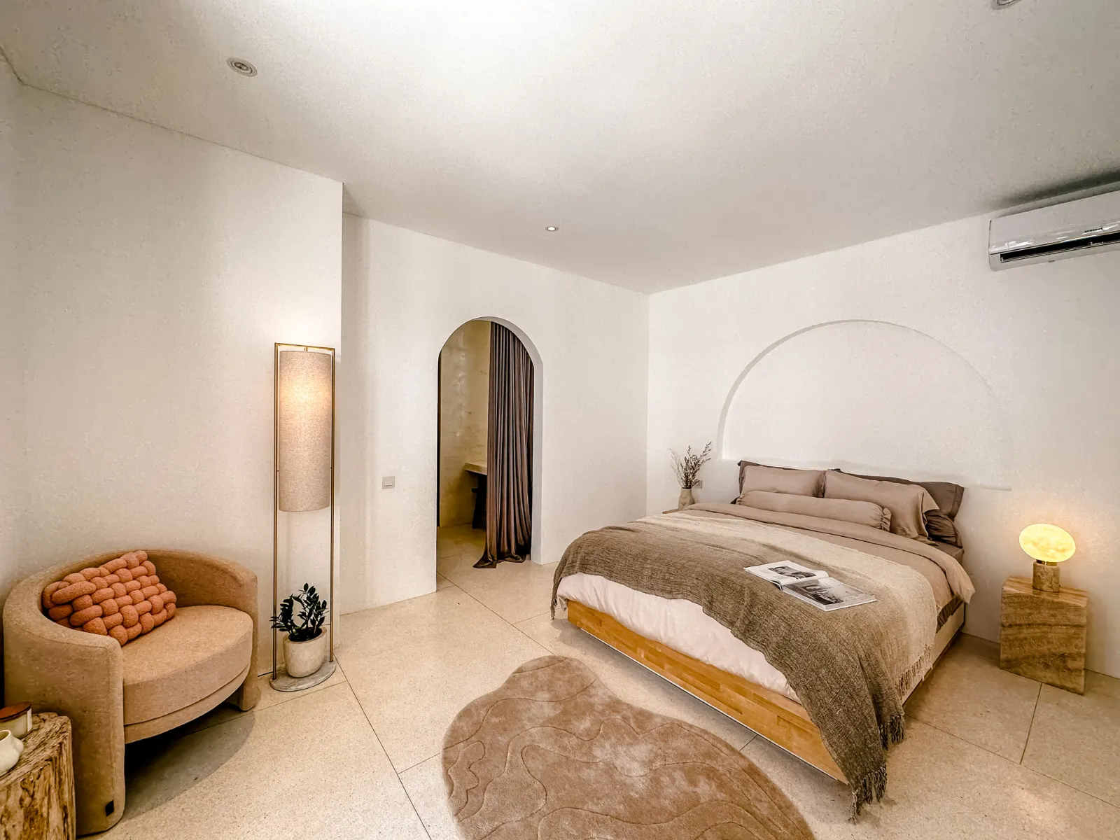 2-BEDROOM MEDITERRANEAN DESIGN IN CANGGU 11