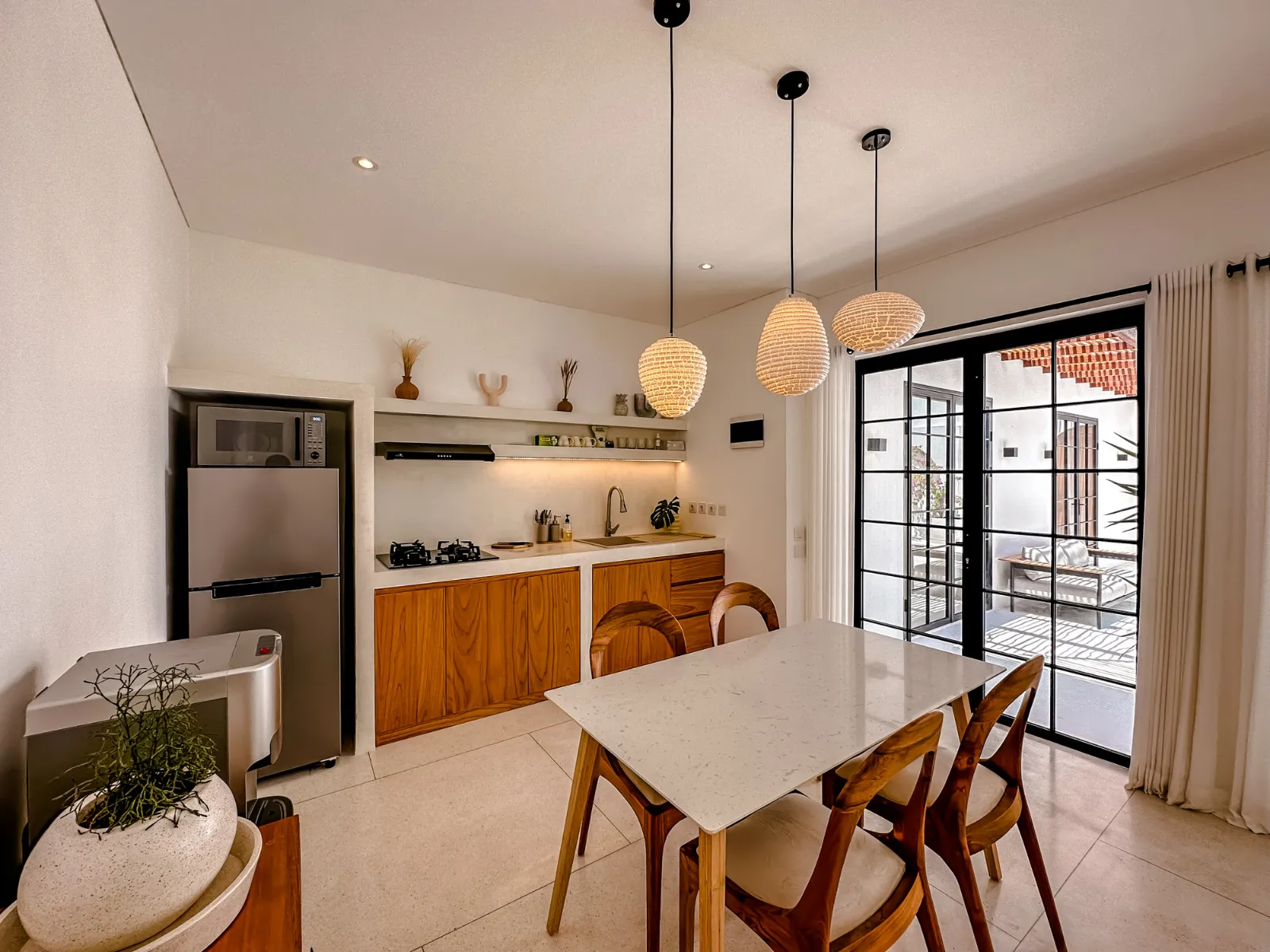 2-BEDROOM MEDITERRANEAN DESIGN IN CANGGU 16