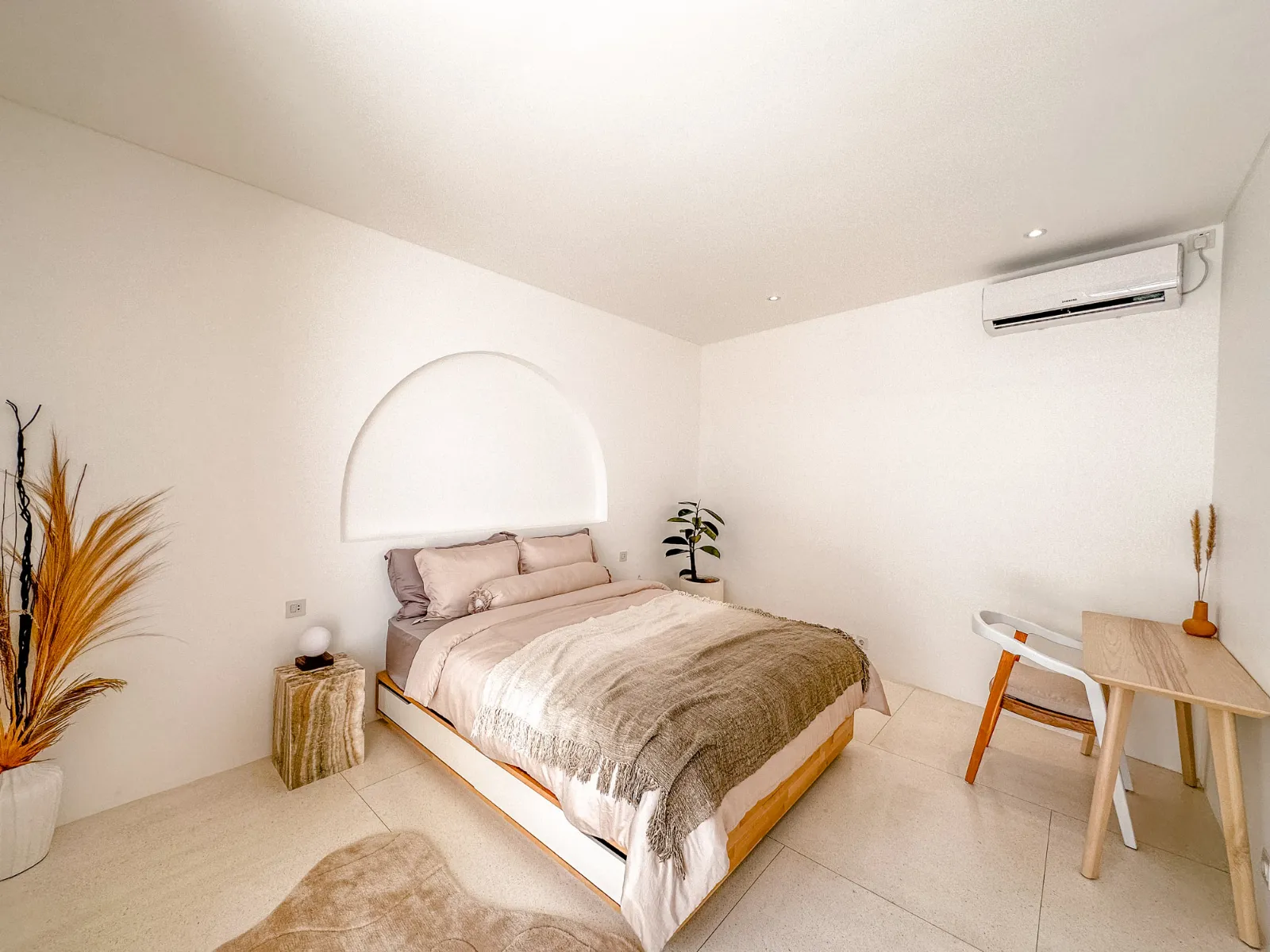 2-BEDROOM MEDITERRANEAN DESIGN IN CANGGU 7