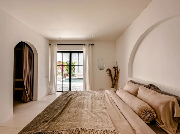 2-BEDROOM MEDITERRANEAN DESIGN IN CANGGU 9