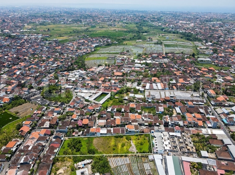 2200m2 Stunning Land In Villa Area Padonan 2