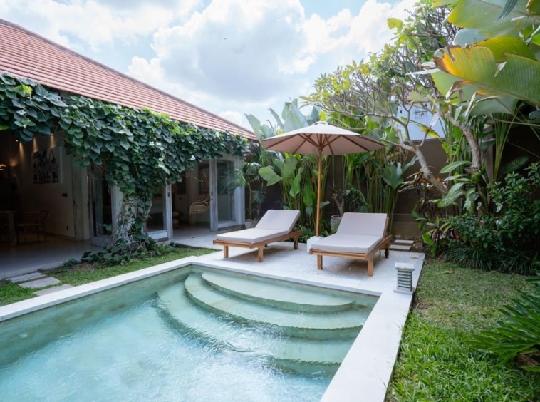 2 Bedrooms Villas tropical Design In Prime Area Berawa 12