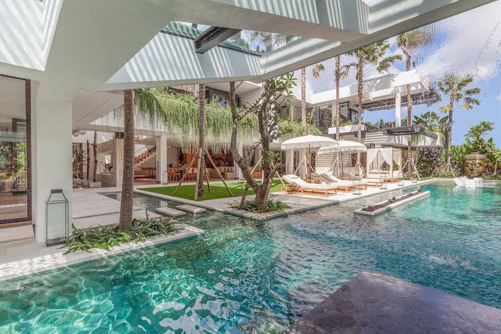 6 Bedrooms Luxury Villa In Prime Area Tumbak Bayuh Pererenan 3