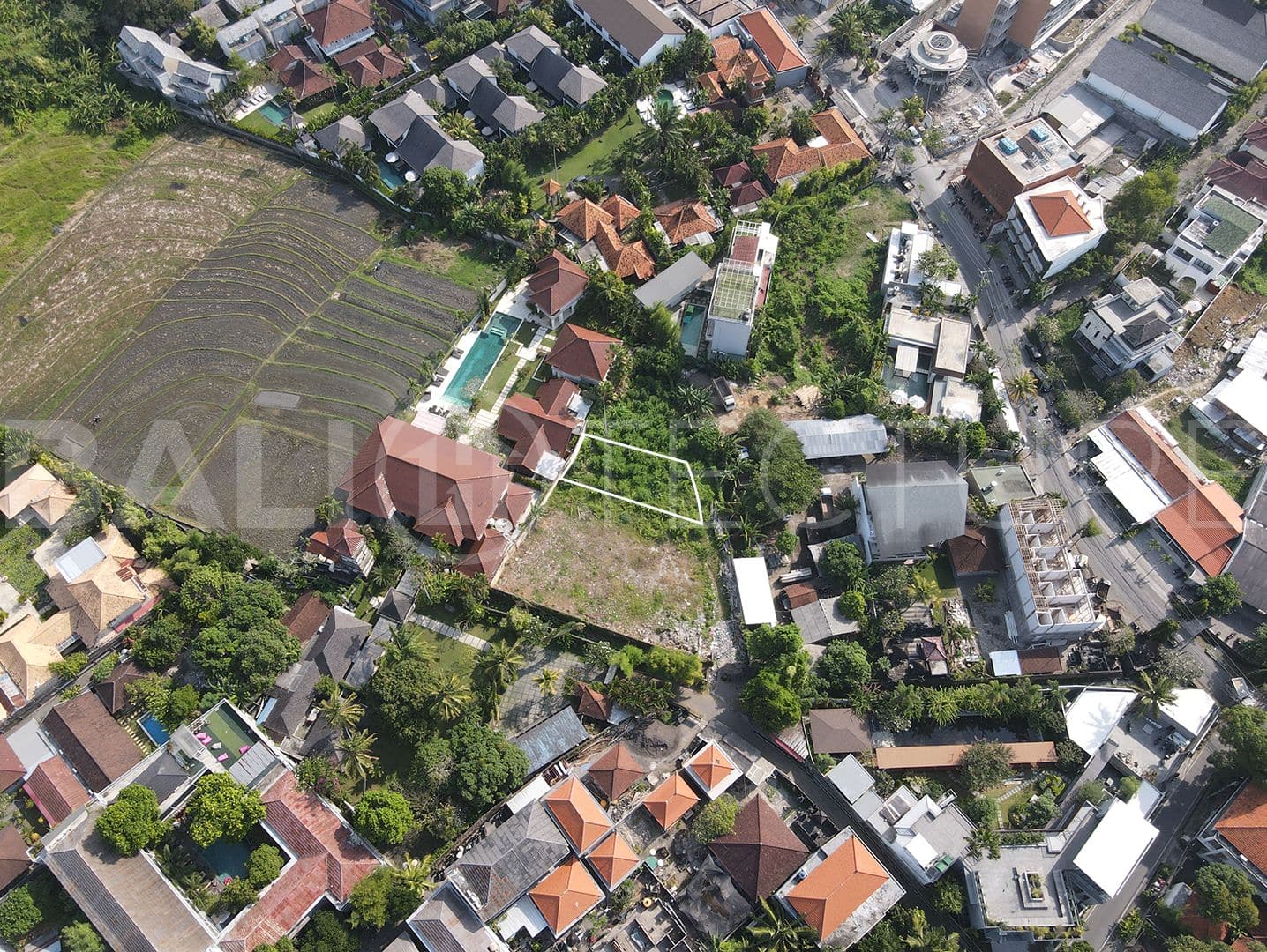 300m2 Stunning Land In Prime Area Pererenan 1