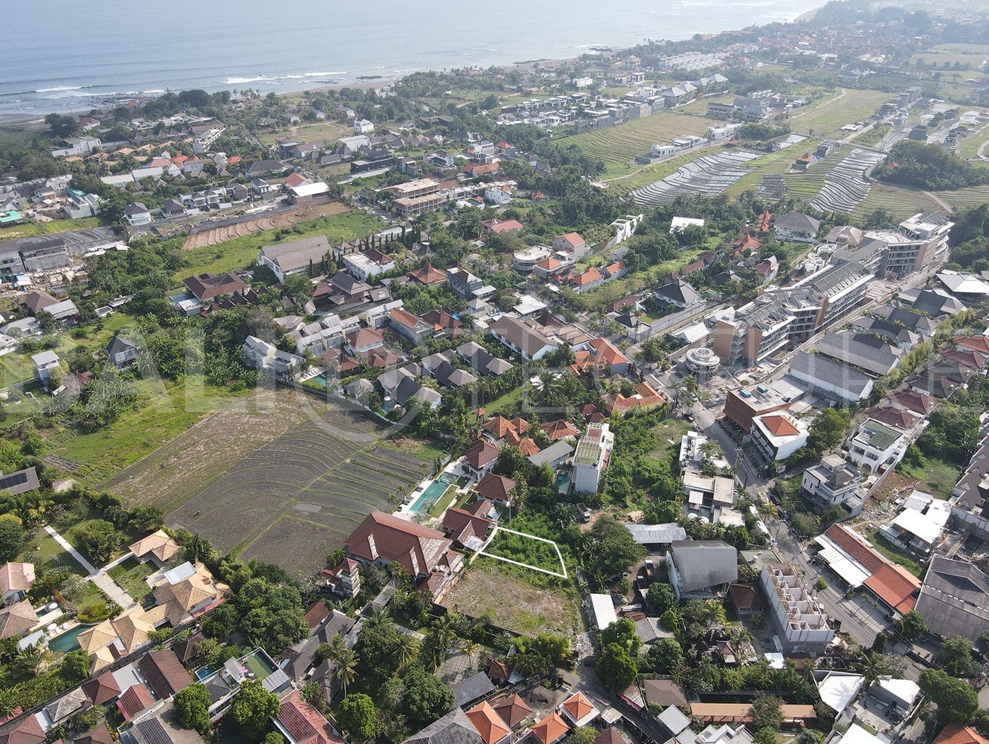 300m2 Stunning Land In Prime Area Pererenan 2