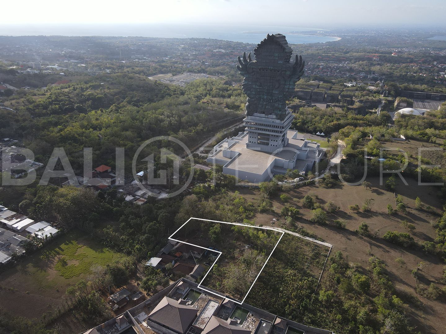 2200m2 Amazing Land With Iconic GWK Statue In Prime Area Ungasan 1