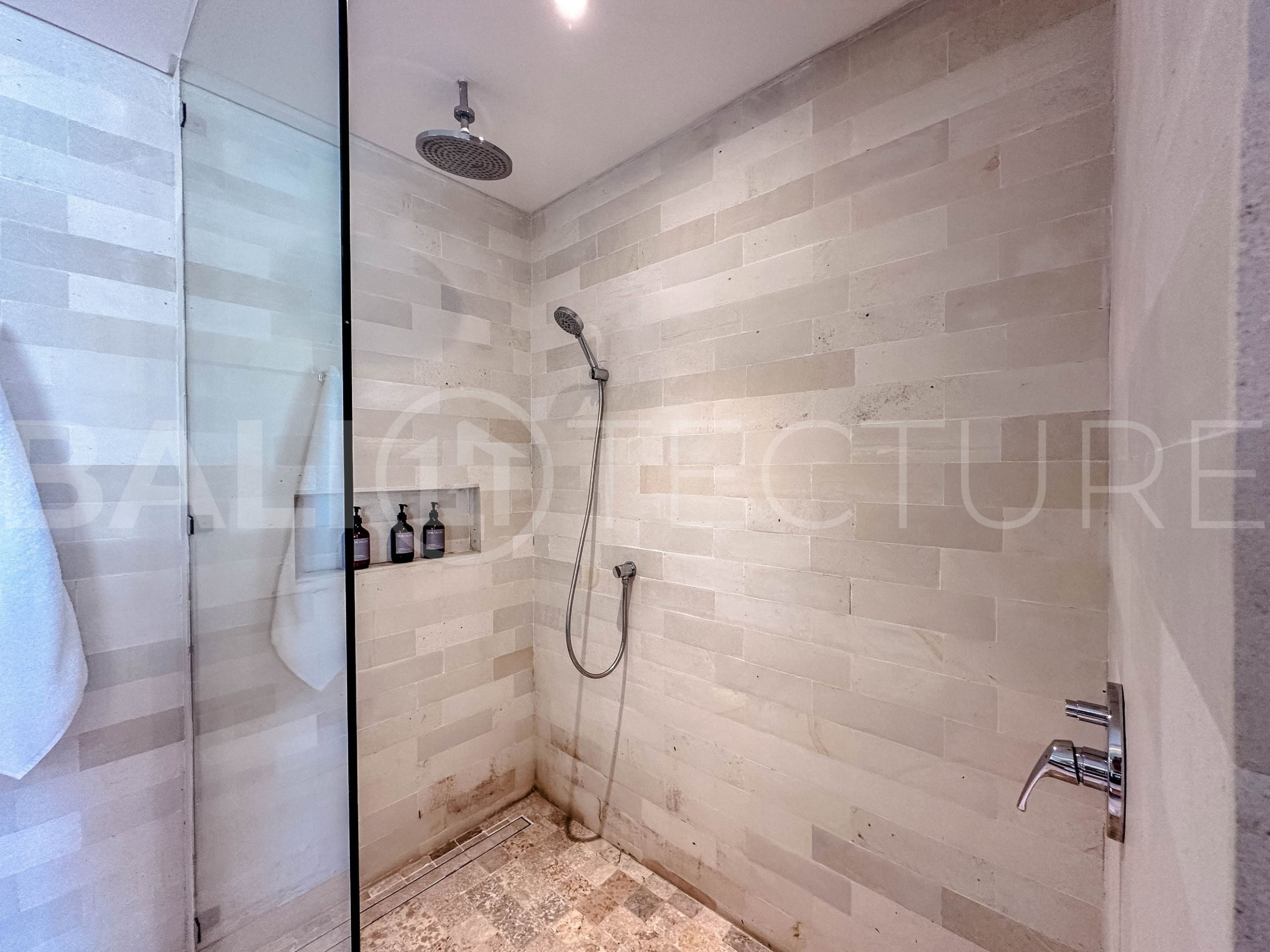 3 Bedrooms Villa with Mediterranean modern style in berawa bathroom 3