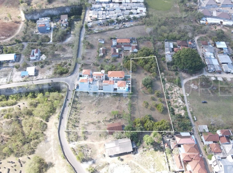 Premium 6000m2 Plot of Land in Ungasan 1
