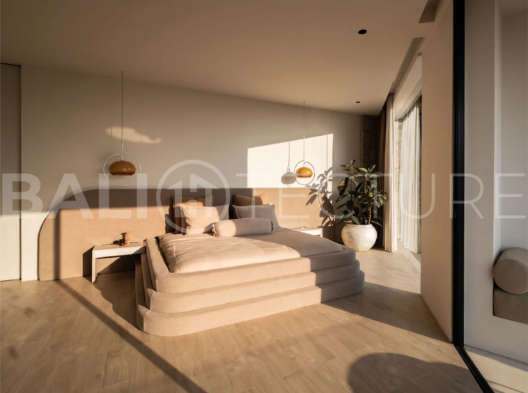 4-Bedroom Villa with Stunning Sea Views Near Cemongkak Beach 5