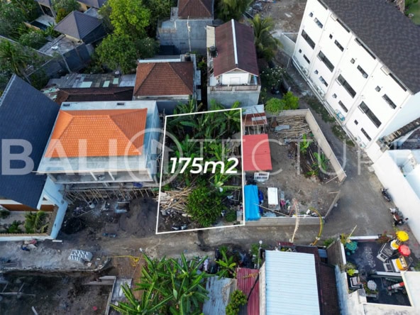 Prime 175m² land in Canggu's Babakan area, perfect for building a villa or guesthouse. Located near popular beaches and surrounded by villas and restaurants.