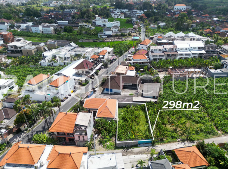 Rare 298m² Land in Tumbak Bayuh, Pererenan 1
