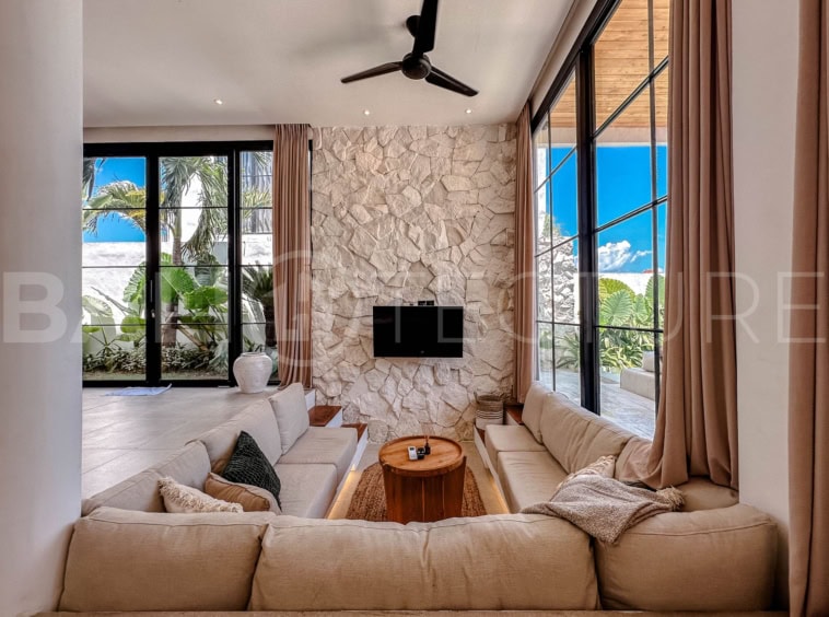 Modern Tropical 2 Bedroom Stunning Villa in Pererenan 6