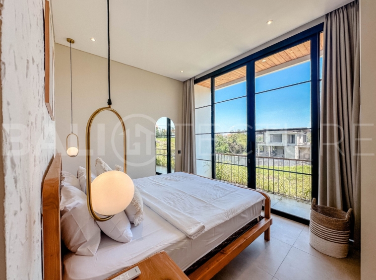 Modern Tropical 2 Bedroom Stunning Villa in Pererenan 14