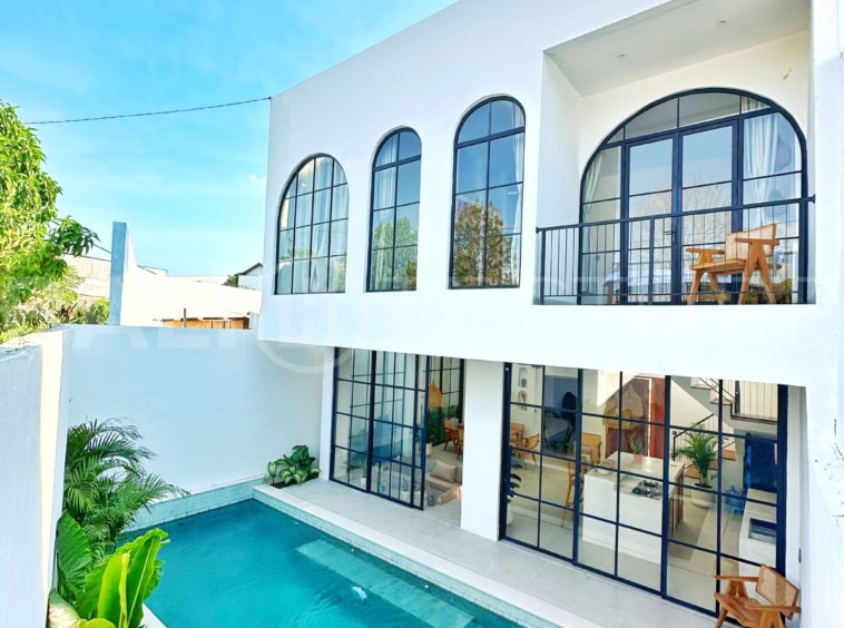 Modern 3 Bedroom Stunning Villa in Cepaka 11