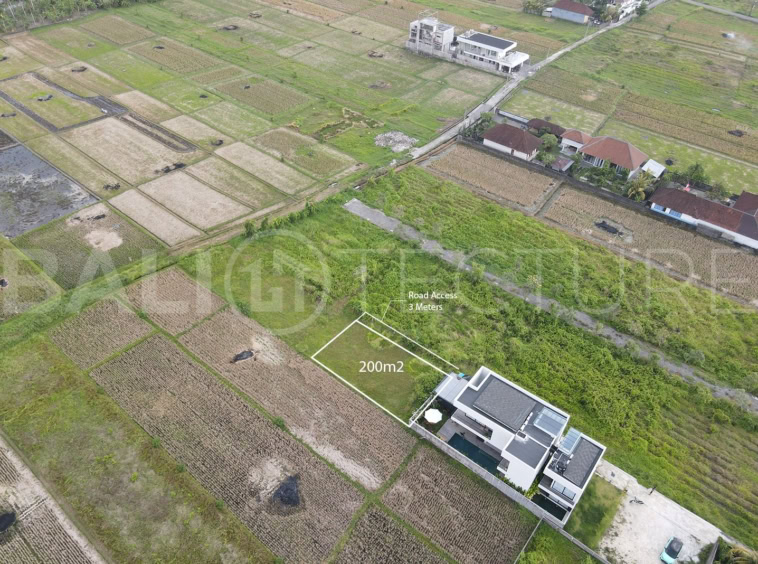 Stunning 200m2 of Land in Kedungu 4