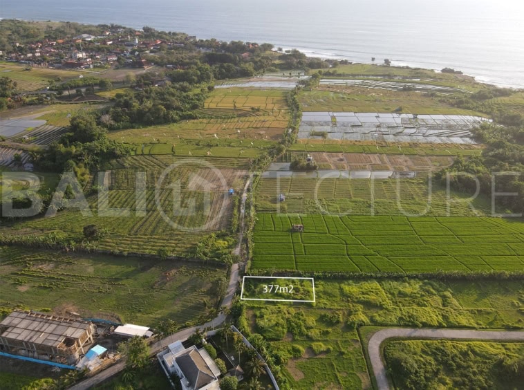 377m2 land in Kedungu for sale 2
