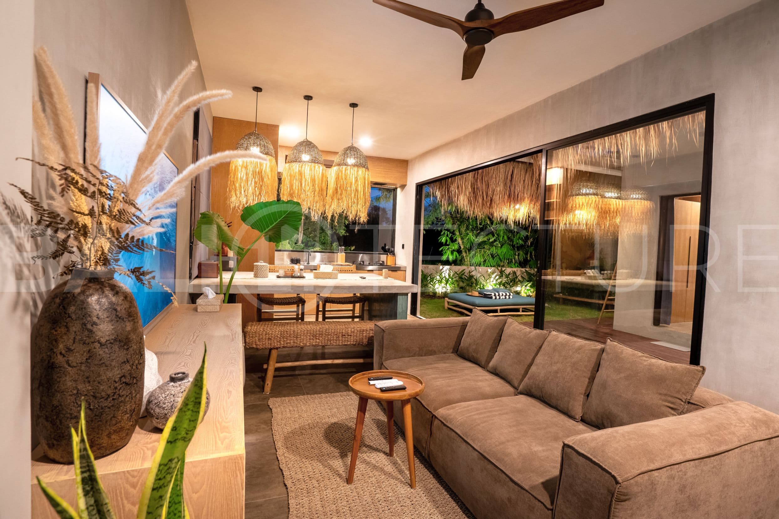 Modern Tropical 2 Bedroom Stunning Villa in Ungasan 4