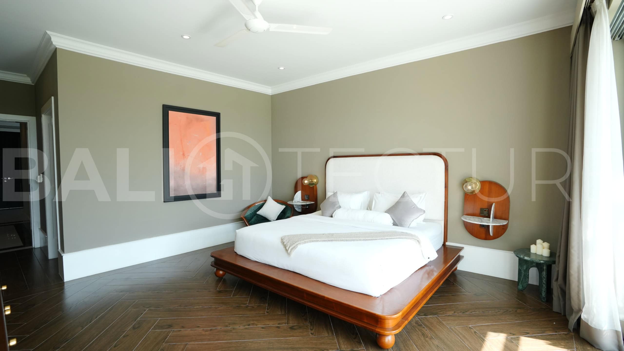 Modern 4 Bedrooms Amazing Villa For Sale In Canggu 14