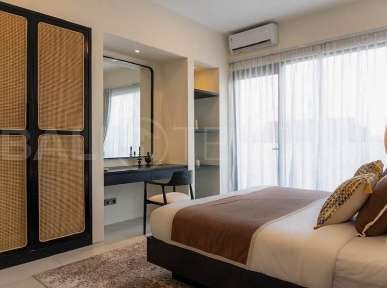 "Luxurious Pererenan villa near trendy cafes and iconic Bali destinations."