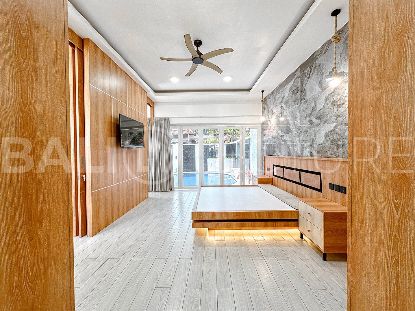 "1-bedroom villa in Ungasan, featuring a private pool, Smart TVs, and serene surroundings."
